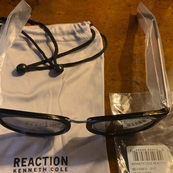 Kenneth Cole Reaction Sunglasses - Picture 3 of 4